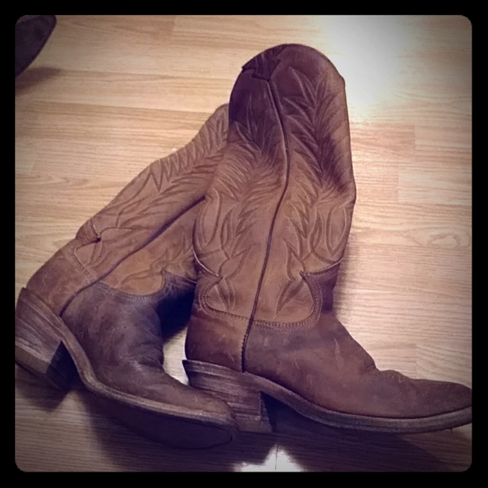 Tall men's Justin cowboy boots